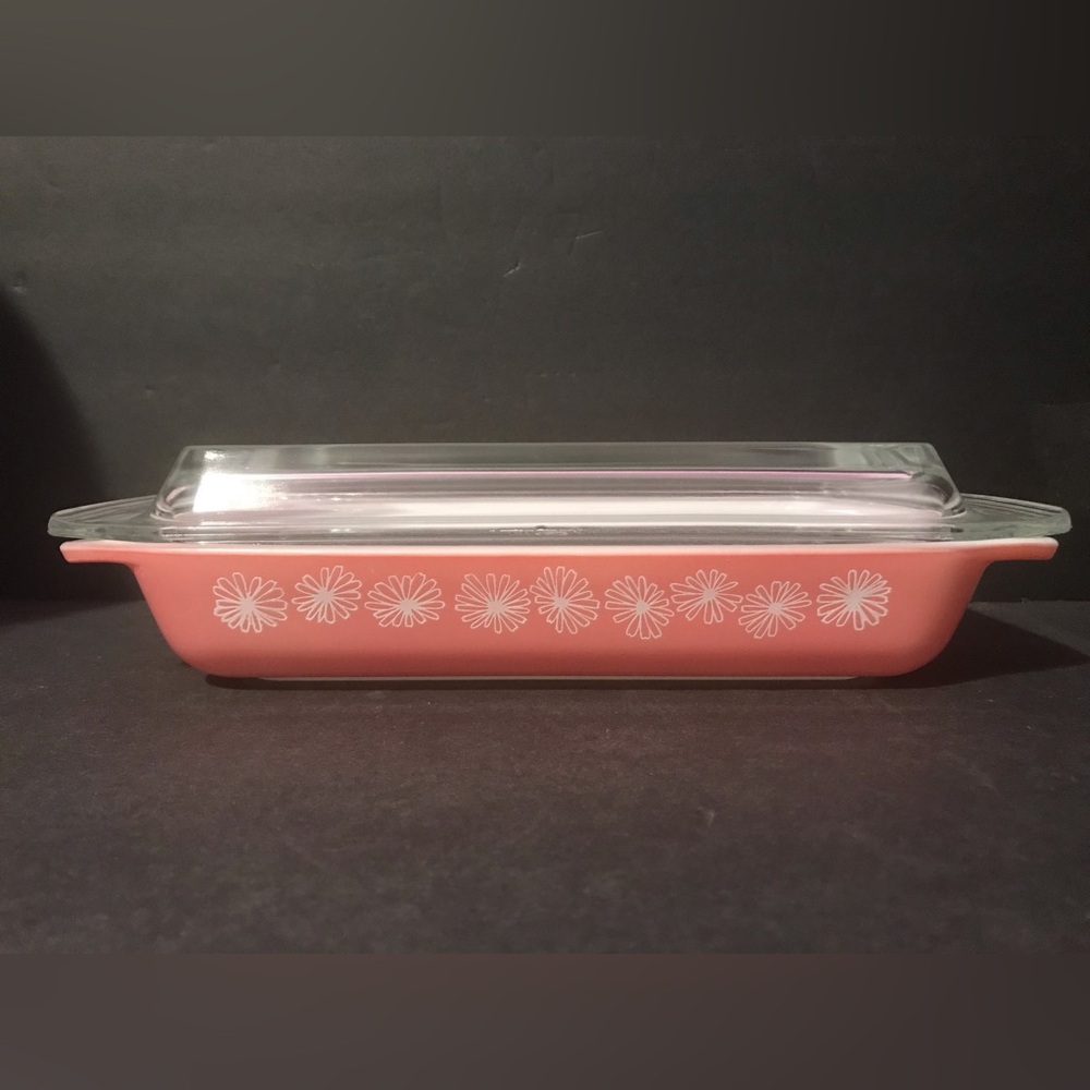 Vintage Pyrex Pink Daisy 1 1/4 Qt 548-B Space Saver Casserole Dish with 550C Lid